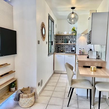 Appartamento Le Coeur Daisy'L Saint Denis Centre Esterno foto